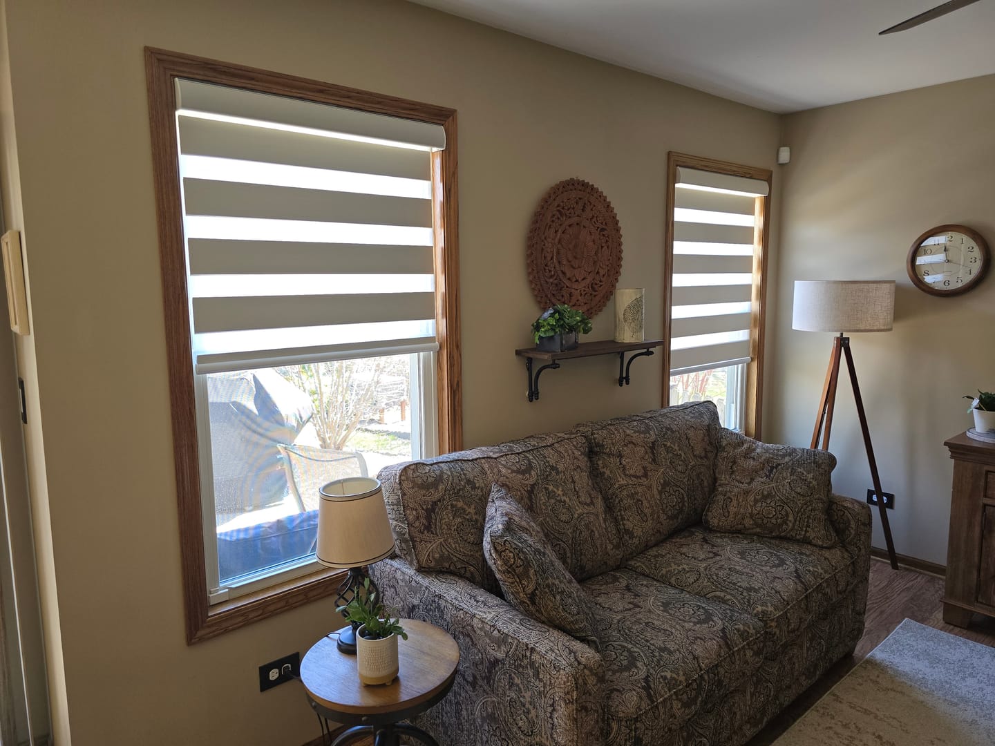 Customer photo review of SmartWings Motorized Zebra Shades 100% Blackout 95mm Chloris