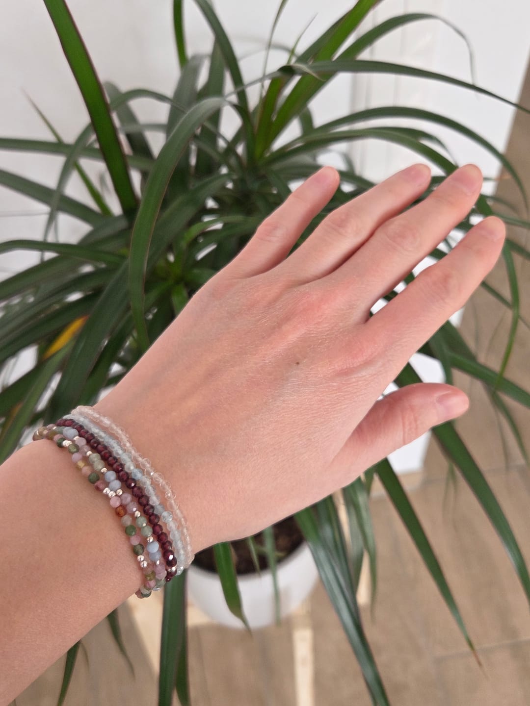 Customer photo review of Amora Rosenquarz Armband