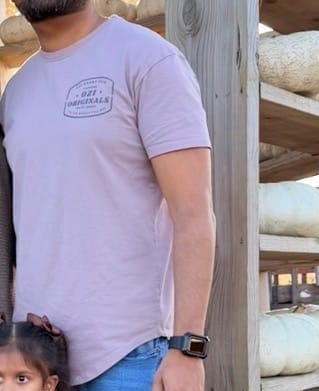 Customer photo review of 021 ESSENTIAL DROP-CUT T-SHIRT - Demo Test