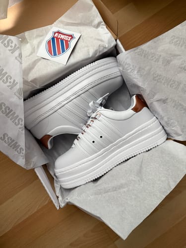 Customer photo review of Tenis Classic VN V Platform