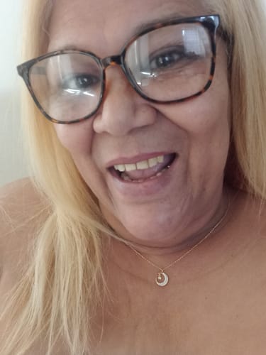 Customer photo review of ELVORIA 18K Gold Plated Moon Necklace – 925 Sterling Silver
