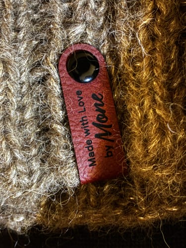 Customer photo review of Personalisierte Labels mit Chicago Screws - Kunstleder-Label mit Schrauben