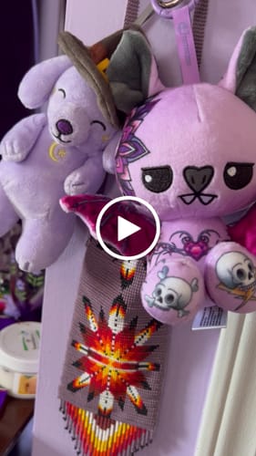 Customer video review of Batties Plush Pendant Blind Box