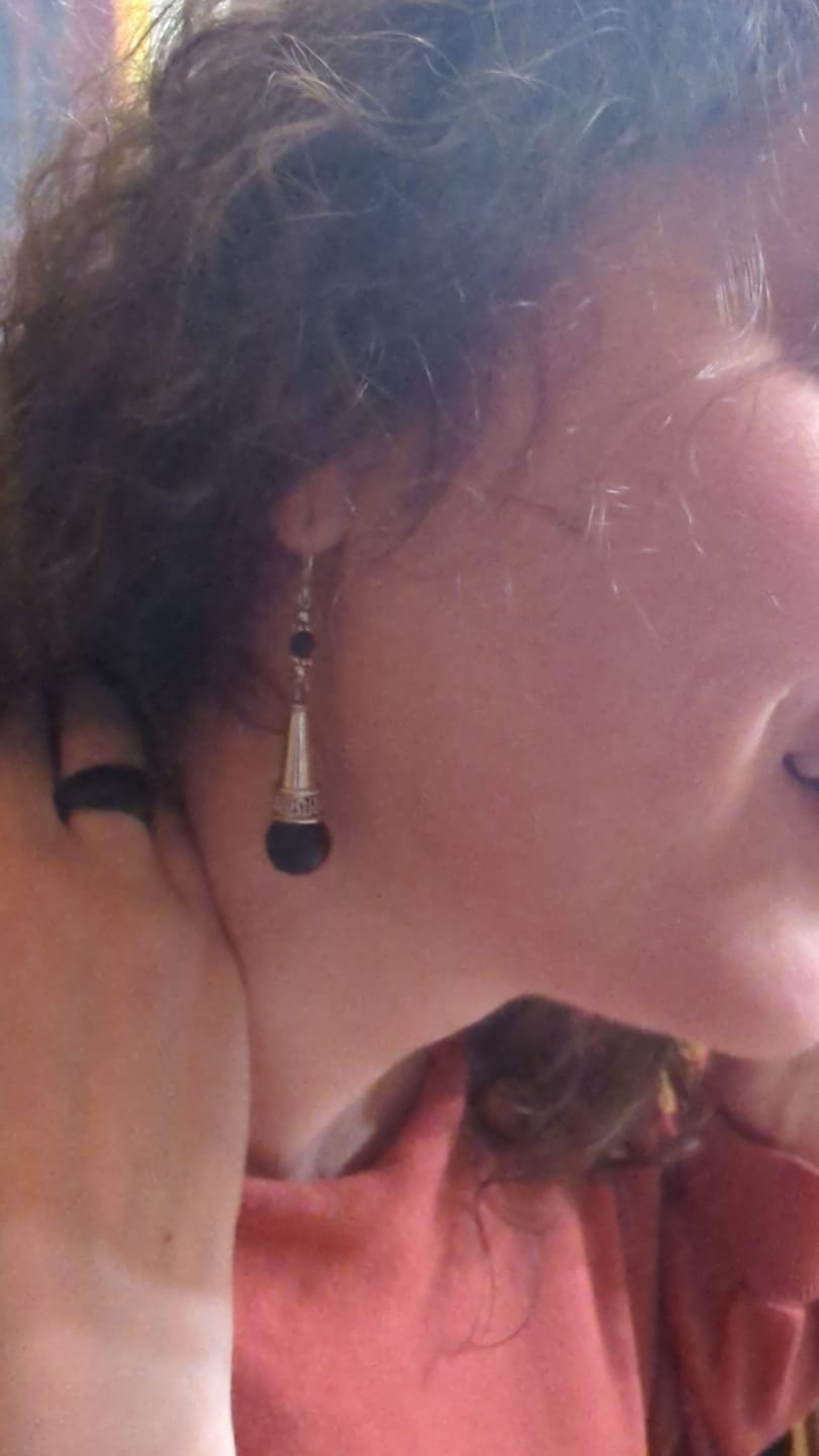 Customer photo review of Orecchini stile Pompei Crotalia con Pietra Lavica del Vesuvio