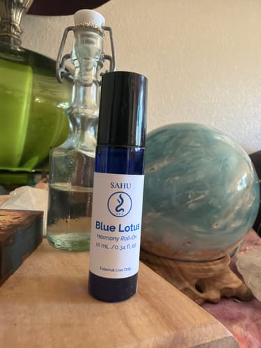 Customer photo review of Blue Lotus Harmony Roll-On 10mL