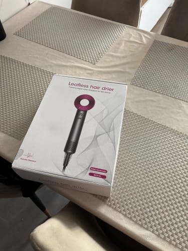 Customer photo review of Secador de pelo profesional con cabezales imantados
