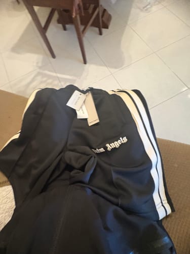 Recensione con foto di un cliente su Pantaloncino Palm Angels
