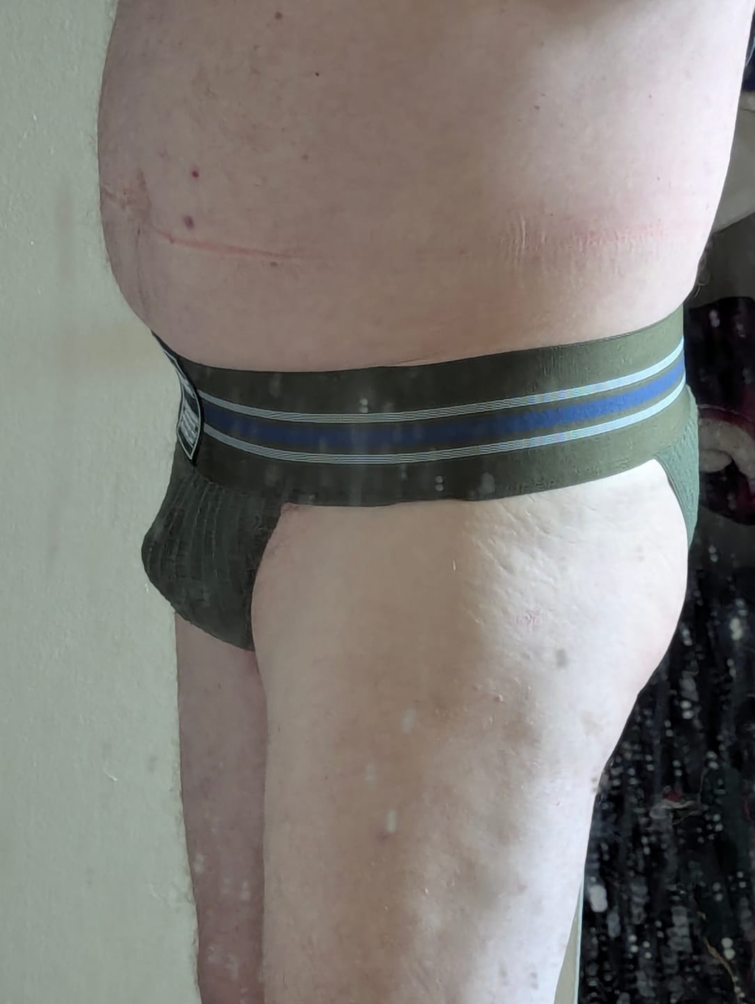 Customer photo review of Widen Waistband Men's Athletic Briefs