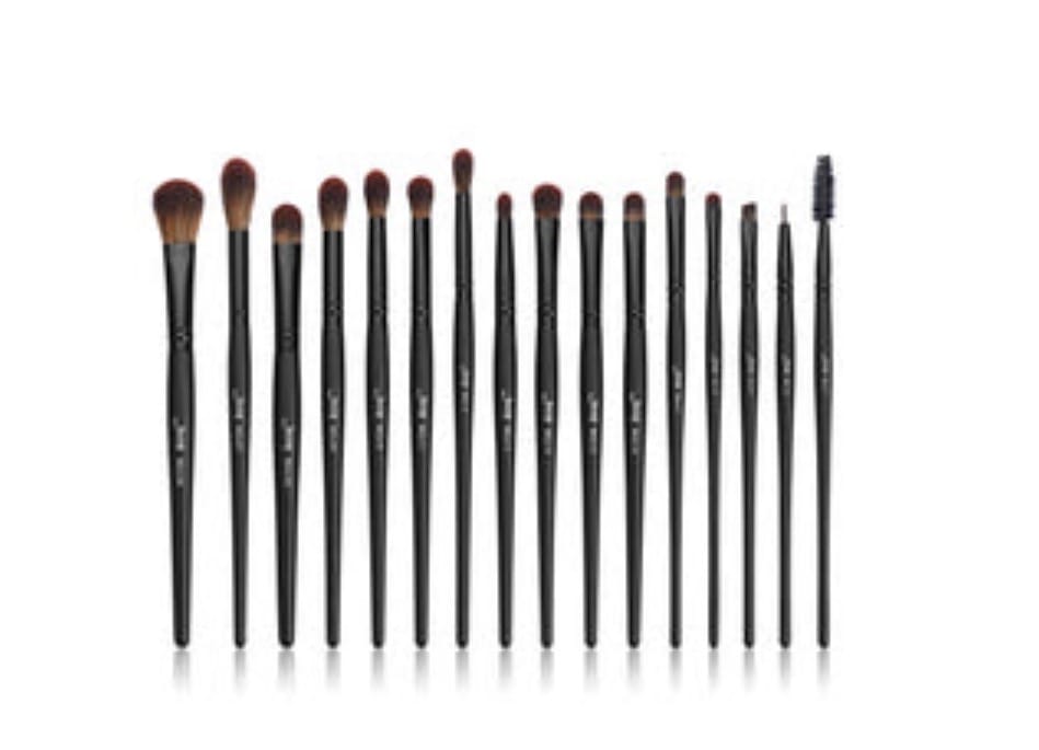 Customer photo review of Makeup Lover Makeup Brush Collection (Phantom Black)