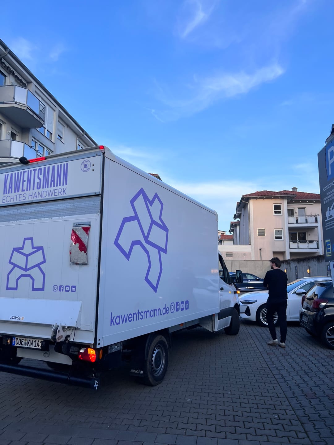 Customer photo review of Tisch Massivholz & Stahlgestell mit Mittelstrebe TALON