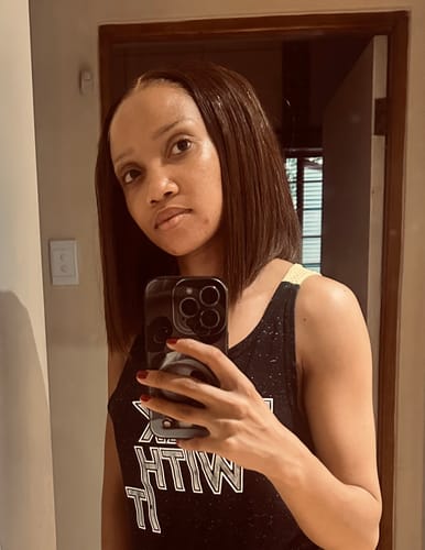 Customer photo review of Brown Vietnamese SDD Bone Straight Closures