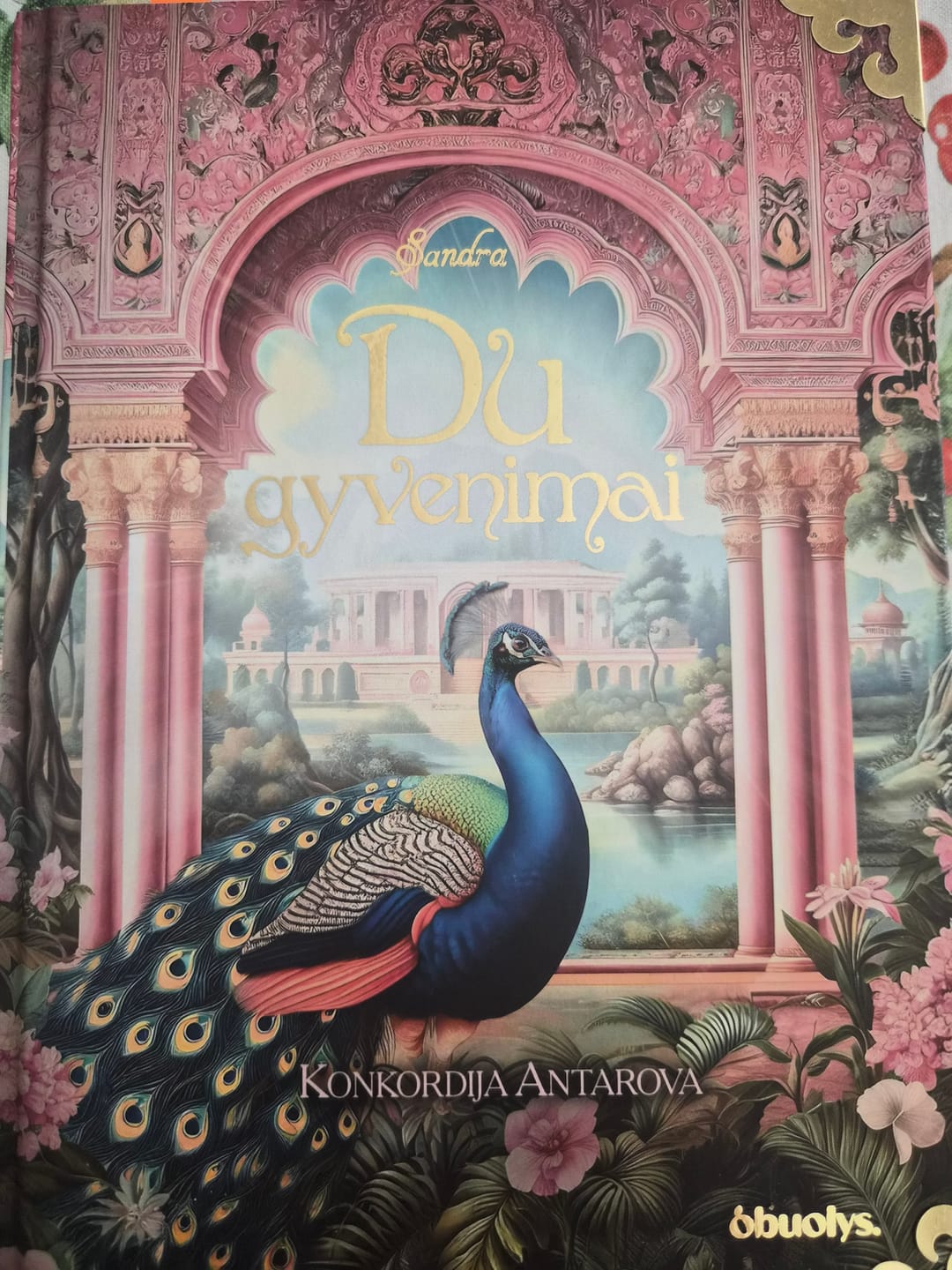 Customer photo review of Du gyvenimai: kultinis dvasinės literatūros šedevras – riboto tiražo kolekcinis leidimas + galimybė personalizuoti + metalo kampai + spalvota puslapių briauna
