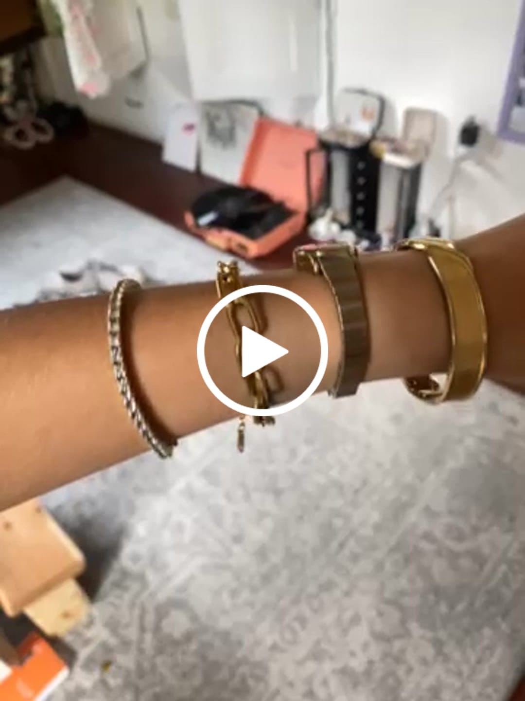 Customer video review of Tulum Chunky Paperclip Bracelet (Bundle)
