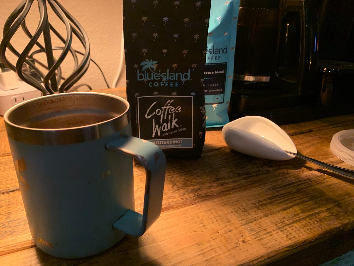 Customer photo review of OUTSTANDING BLEND by Dennis Collins