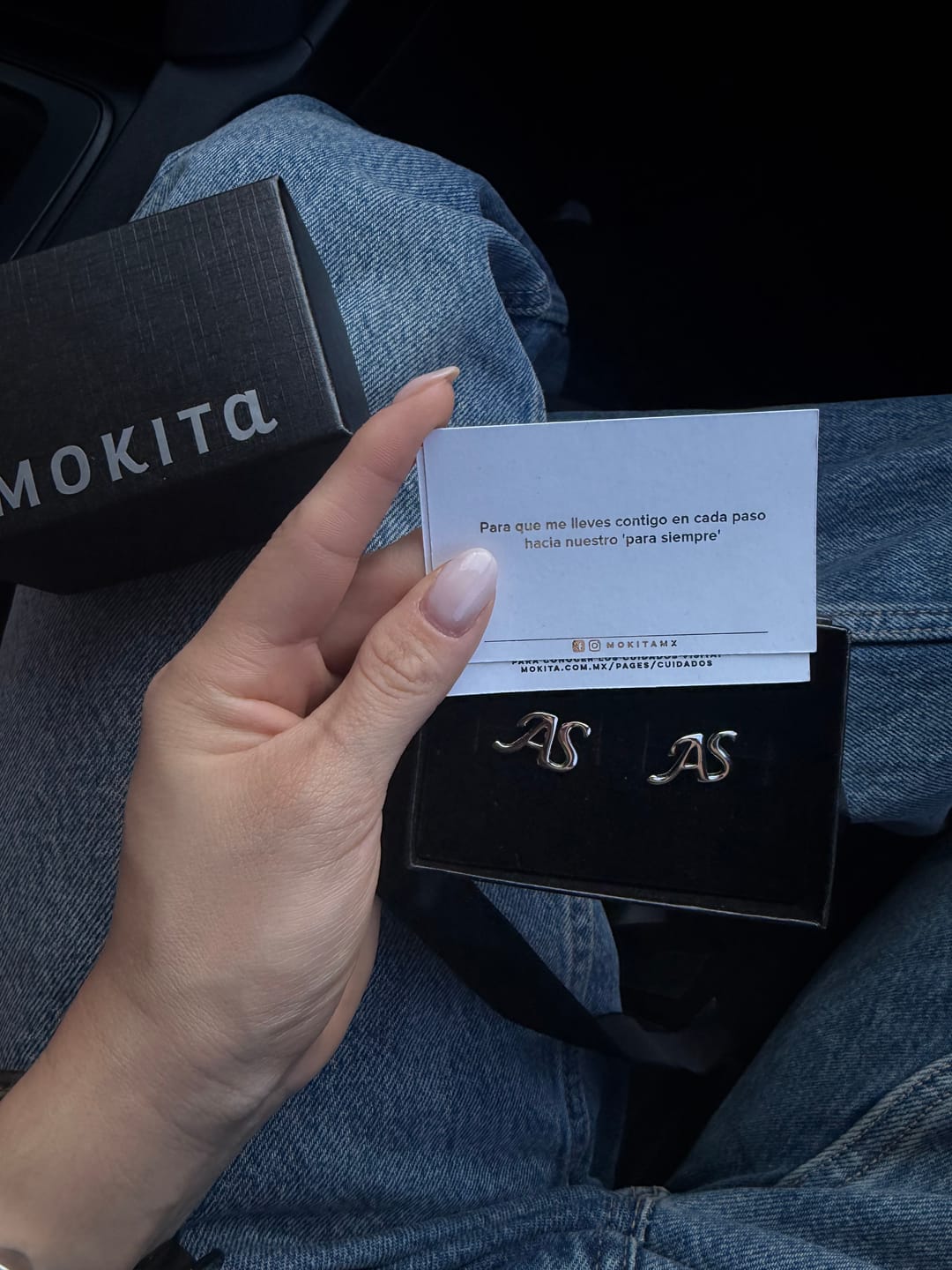 Customer photo review of Mancuernillas Personalizadas con Iniciales