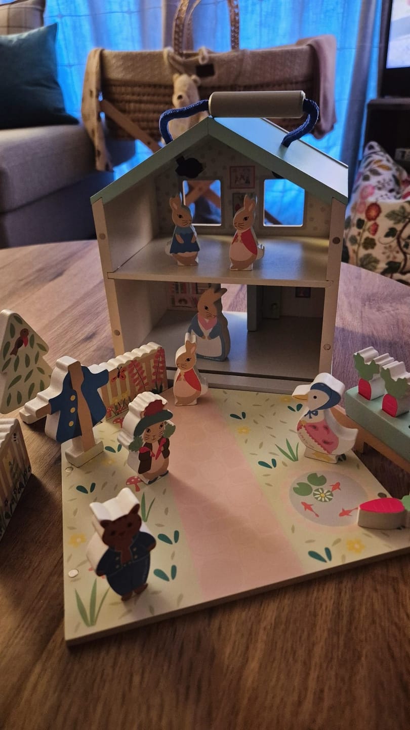 Customer photo review of Peter Rabbit™ - Play House Adventure Set