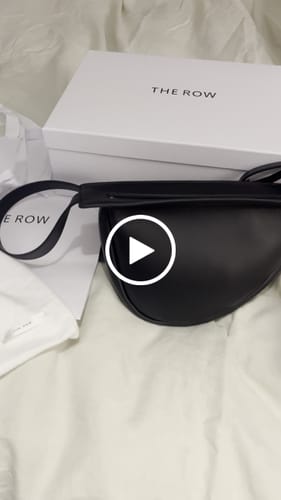 Customer video review of The Row 2025 Slouchy Banana 34cm Black Leather