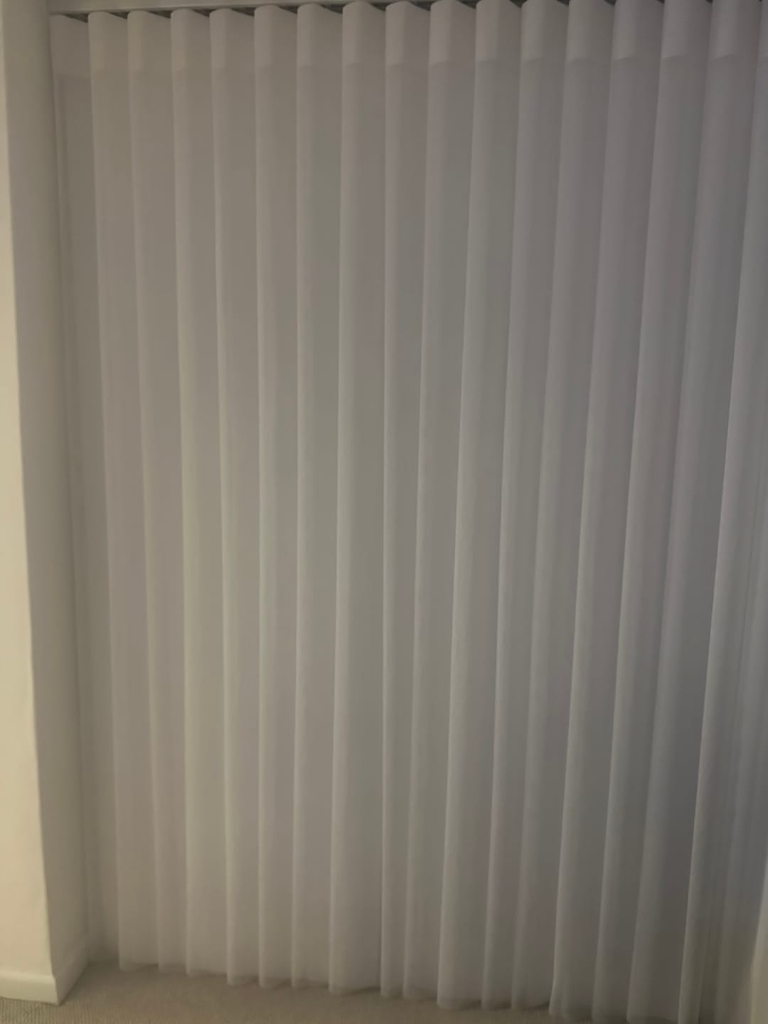 Customer photo review of Supreme Brilliant White Day & Night Vertical Sheer 33cm