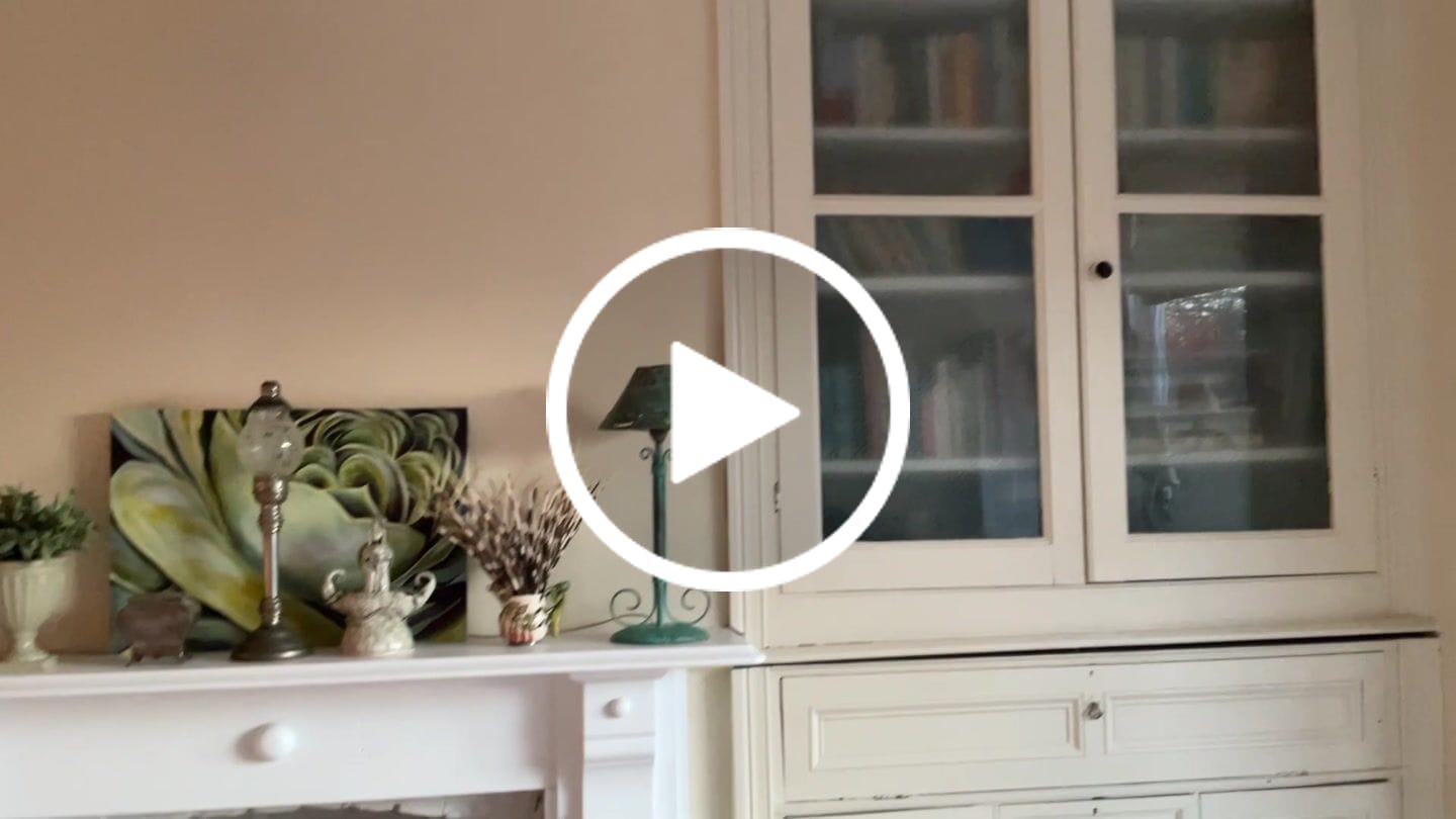 Customer video review of Lime White (1)