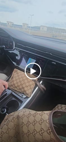Customer video review of Gucci Giglio Large Tote Bag Beige and Red Denim
