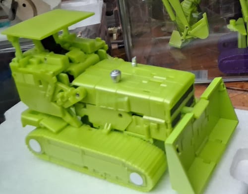 Customer photo review of XTransbots MX-45 MX45 Razor (G1 Bonecrusher Devastator Combiner) X-transbots 22.5cm / 8.9"