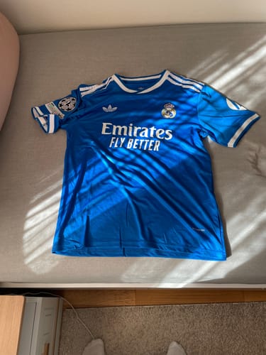 Customer photo review of 25/26 Real Madrid third away