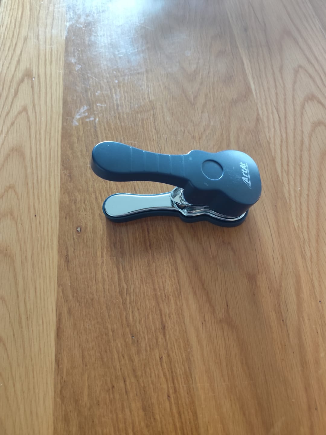 Customer photo review of Guitar Pick Maker