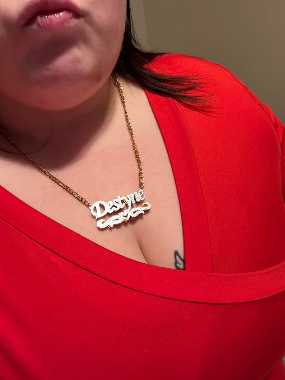 Customer photo review of Double Plated Heart Title Name Necklace w/ Figaro Chain