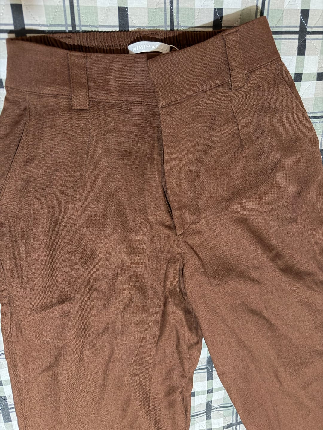 Customer photo review of Calça Pantalona Graviola Marrom Escuro