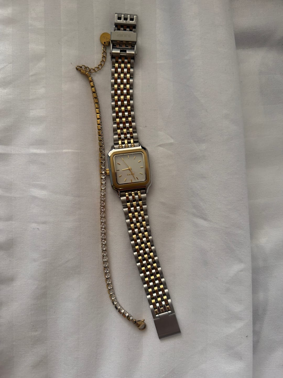 Customer photo review of Ava Gold Bracelet