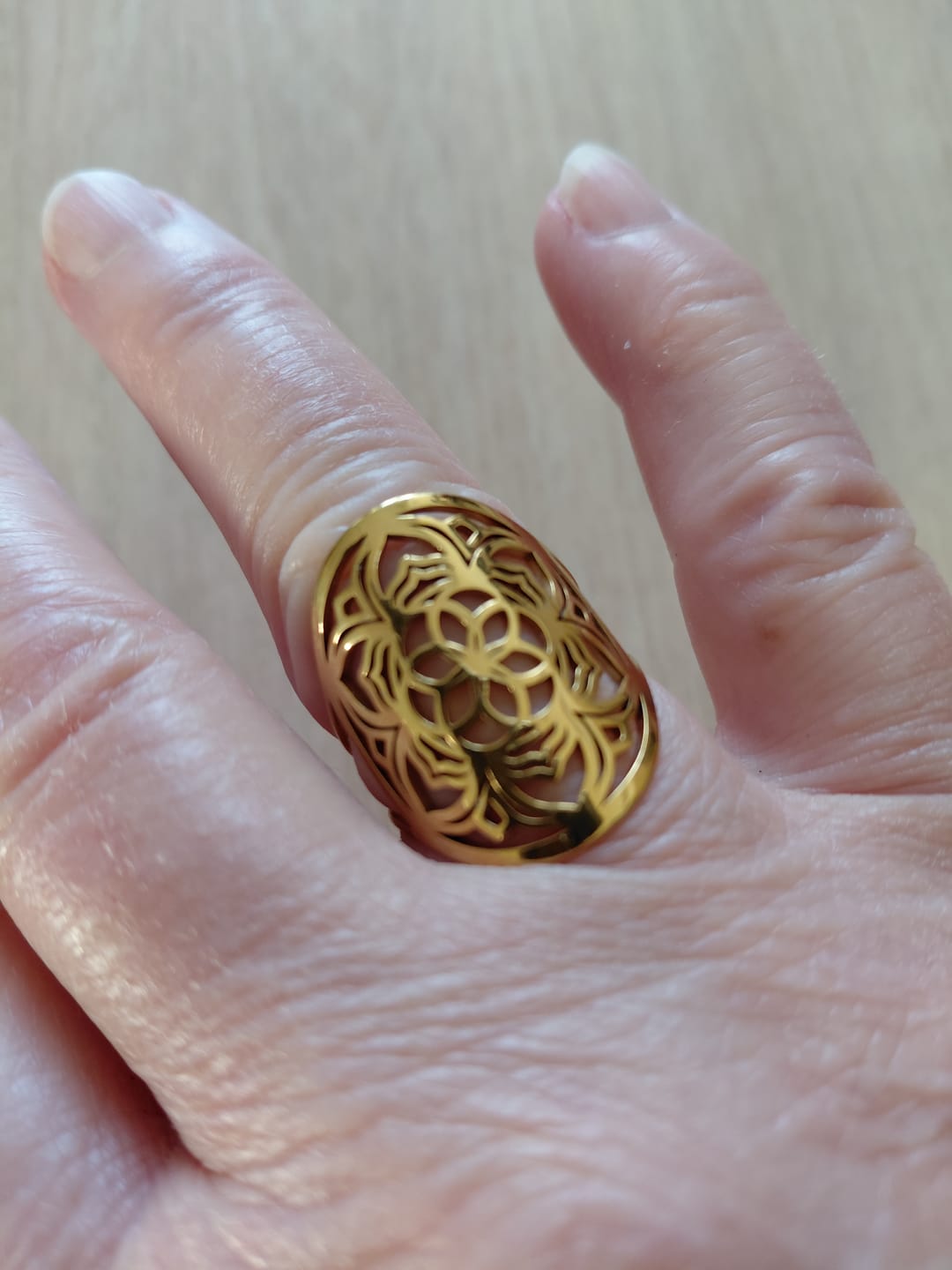 Customer photo review of Bague Ajustable "Fleur de Mandala"
