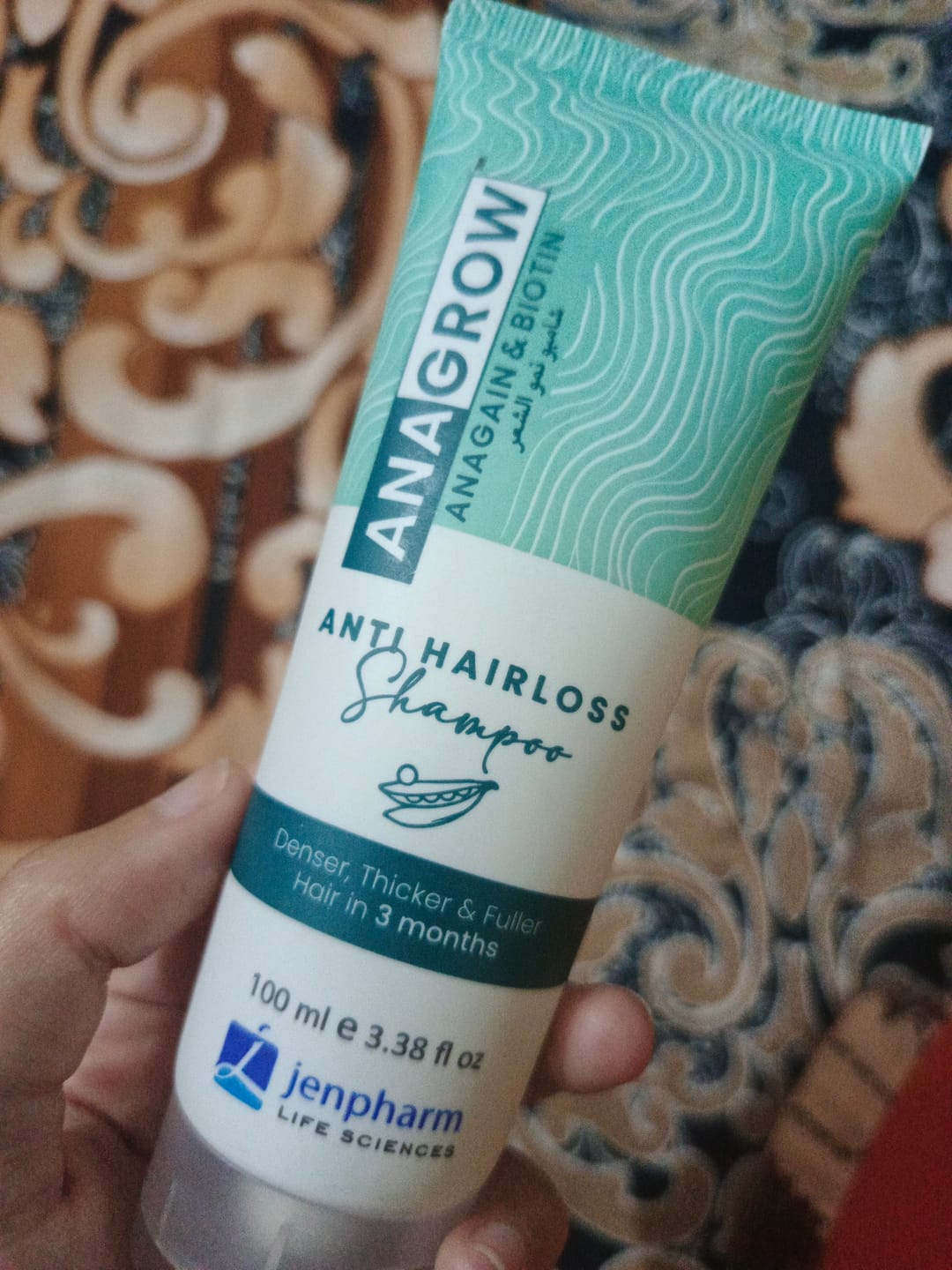 Customer photo review of Anagrow Shampoo