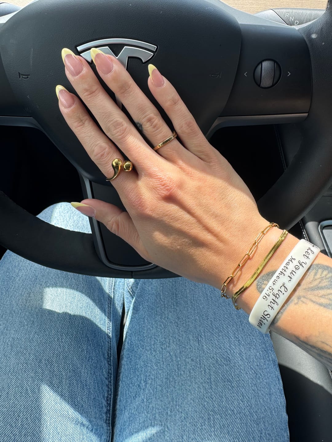 Customer photo review of Maui Paperclip Bracelet