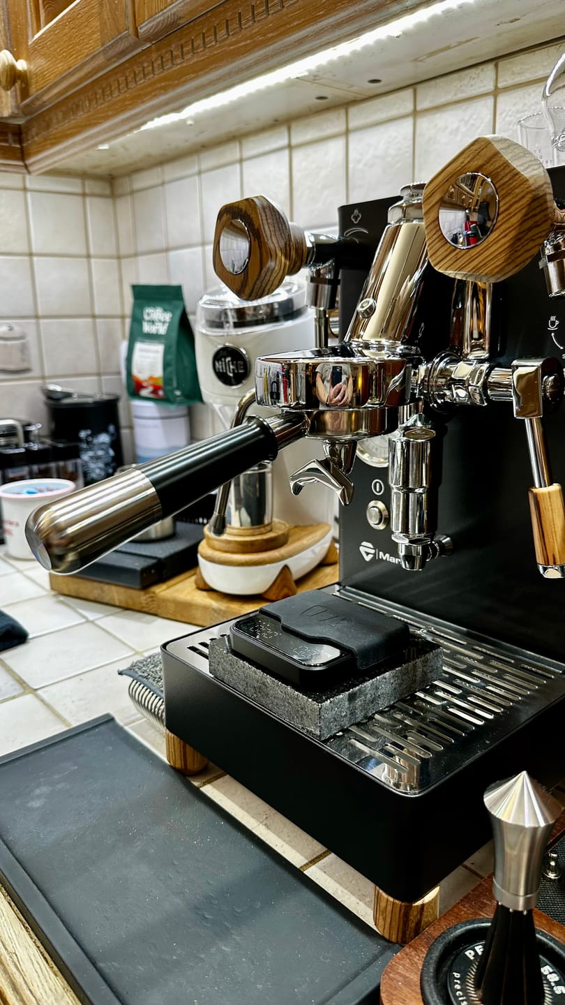Customer photo review of Hybrid LM/E61/NS/GA Portafilter - Versatile Bottomless & Spouted