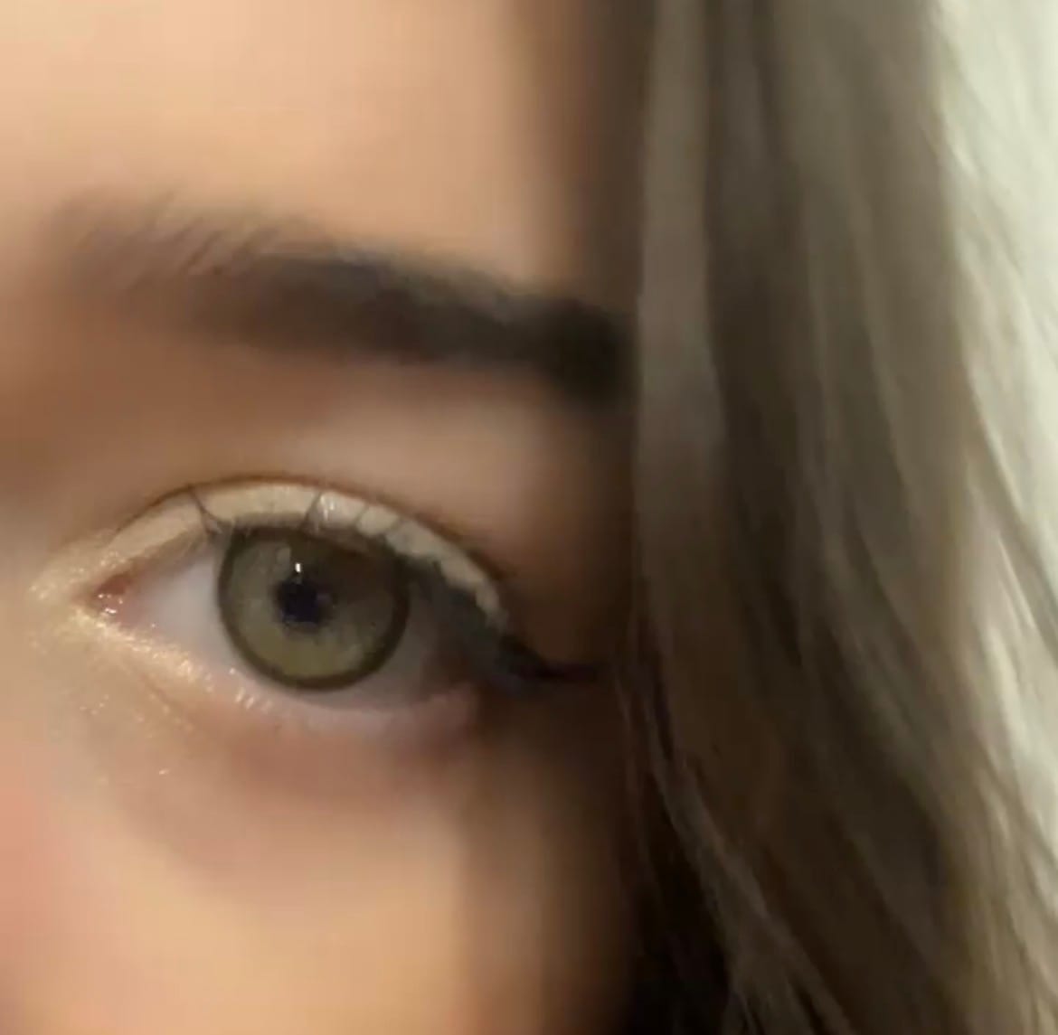 Customer photo review of Olens ViVi Ring 1 Day Olive Lenses (10 Pack)