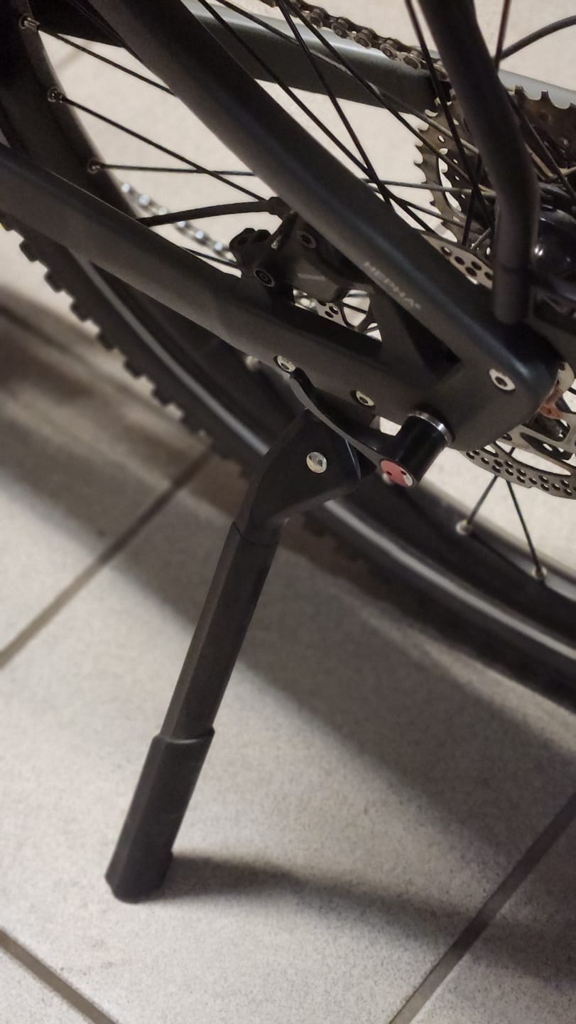 Customer photo review of Hepha Kickstand