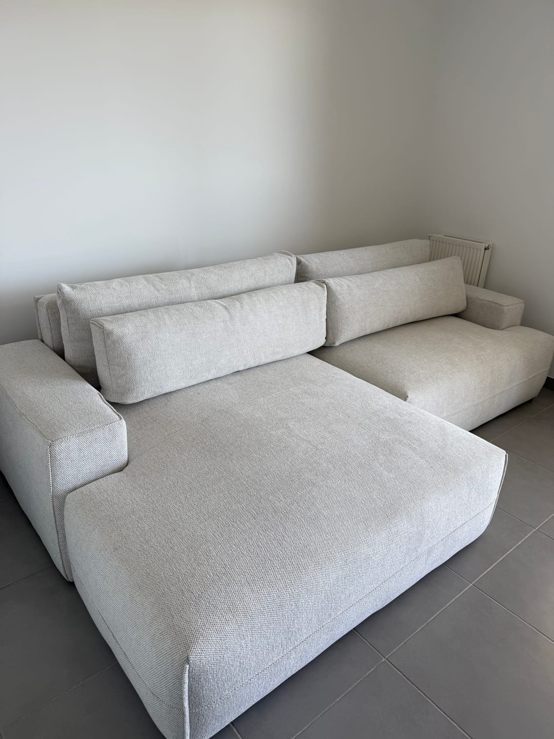 Customer photo review of Canapé d'angle convertible avec grande méridienne PANTHEON