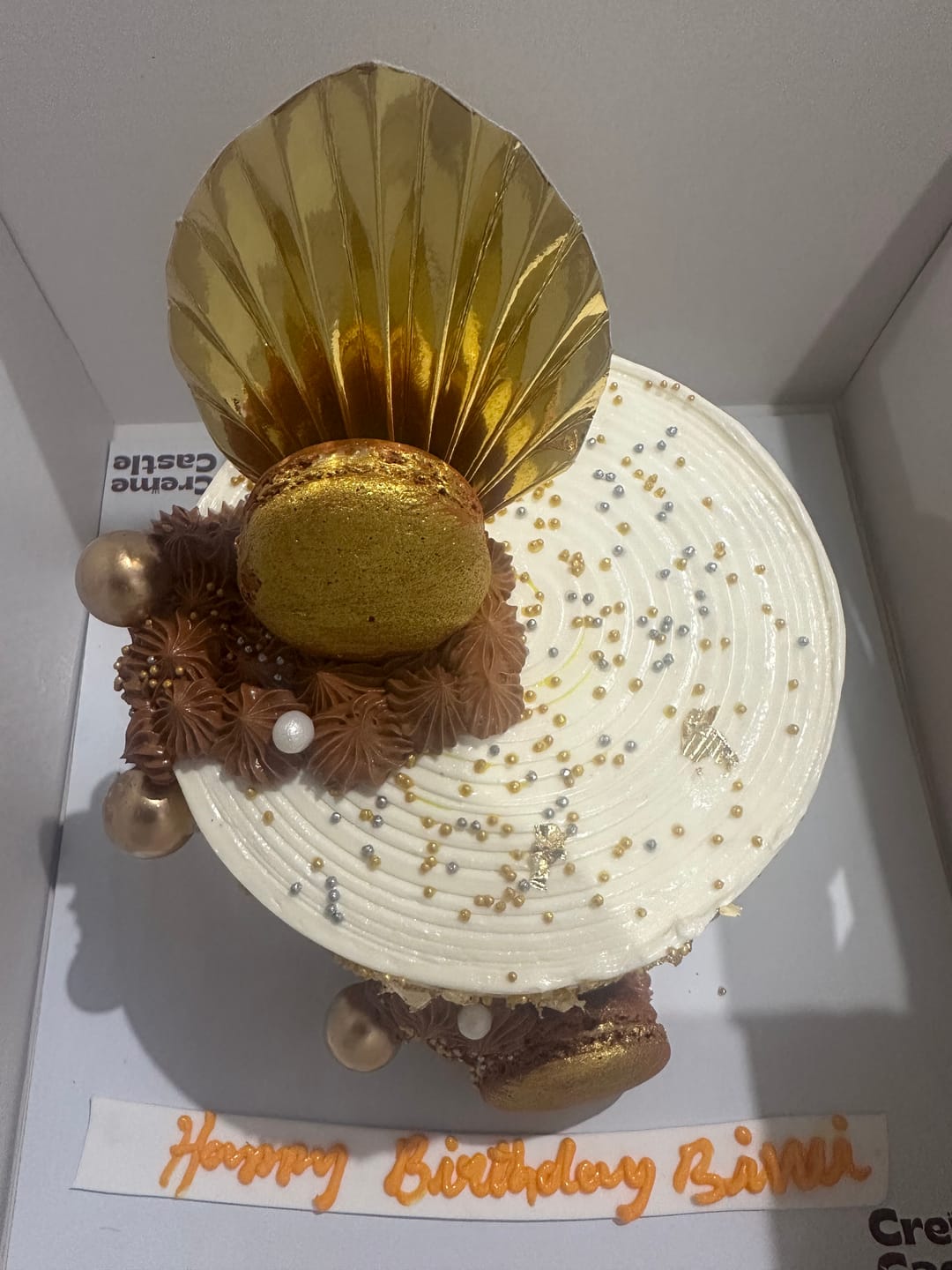 Customer photo review of Golden cake for boyfriend birthday