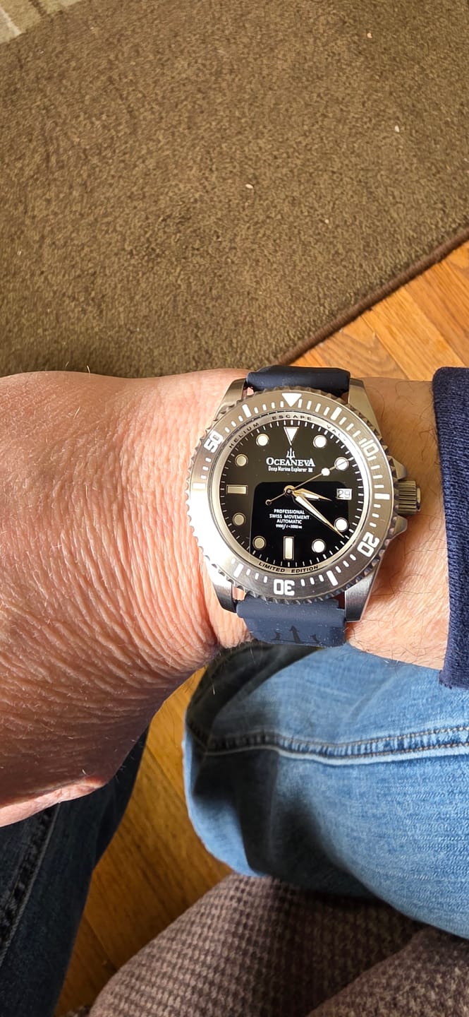 Customer photo review of Oceaneva Men's Deep Marine Explorer III 3000M Pro Diver Watch Black Dial  Stainless