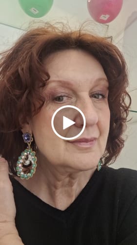 Customer video review of Orecchini Ring Light