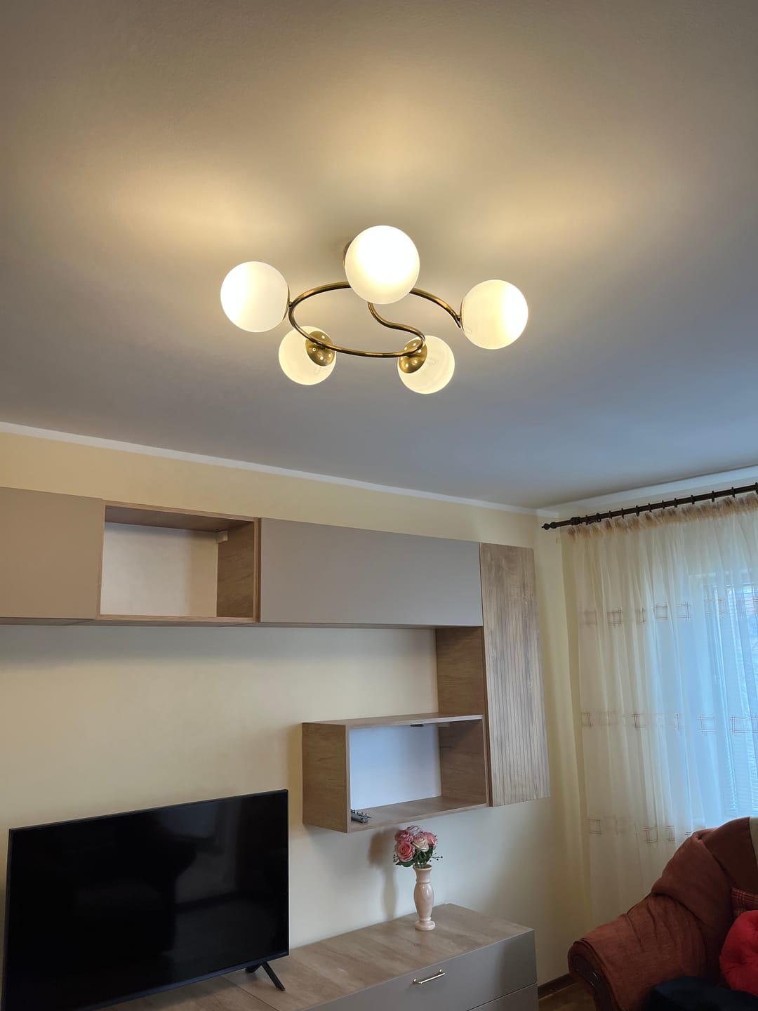 Customer photo review of Lustra Abajur 5xE27 Gold Elegance