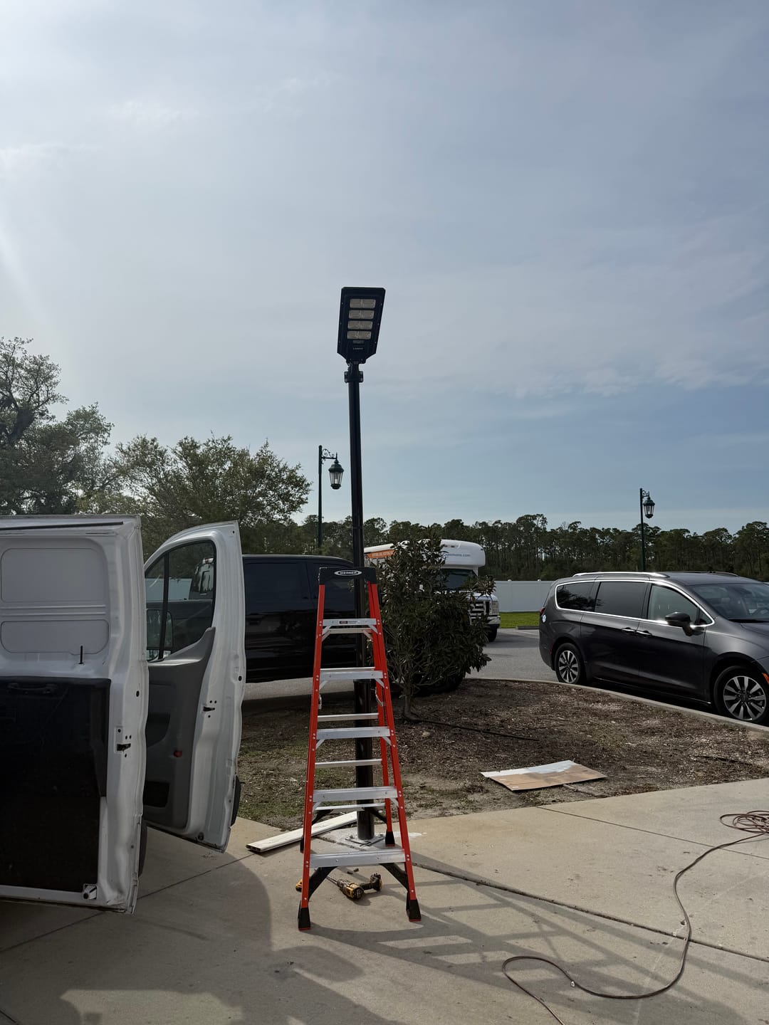 Customer photo review of 200W Solar Street Light with pole 16FT/20FT