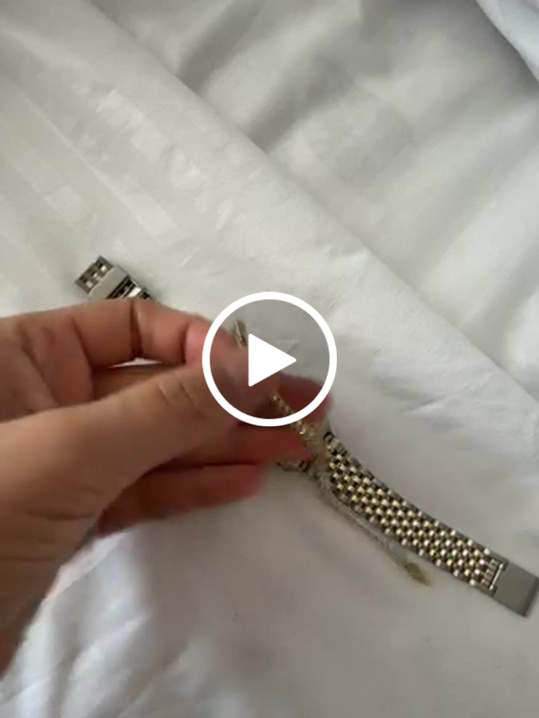 Customer video review of Macy Gold Silver