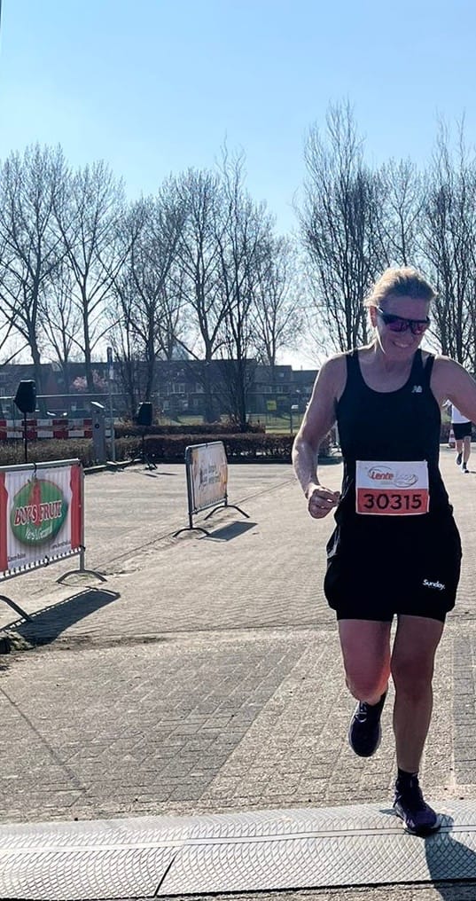 Customer photo review of The Ultimate 2-1 Running Short (2026)
