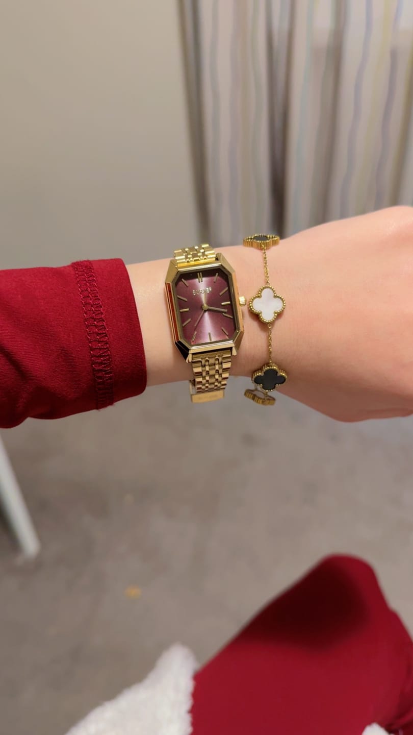 Customer photo review of Isabell Gold Burgundy
