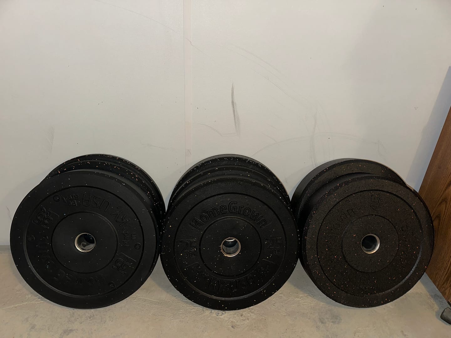 Customer photo review of URA-MAX COLORED Bumper Plate Sets