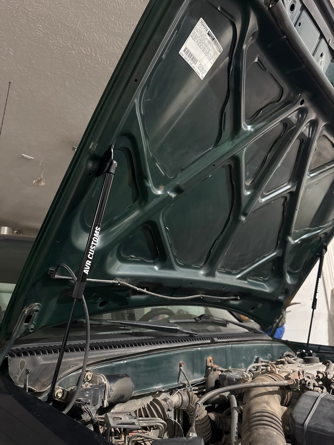 Customer photo review of 1996-2004 Toyota Tacoma EZ Lift Hood Struts