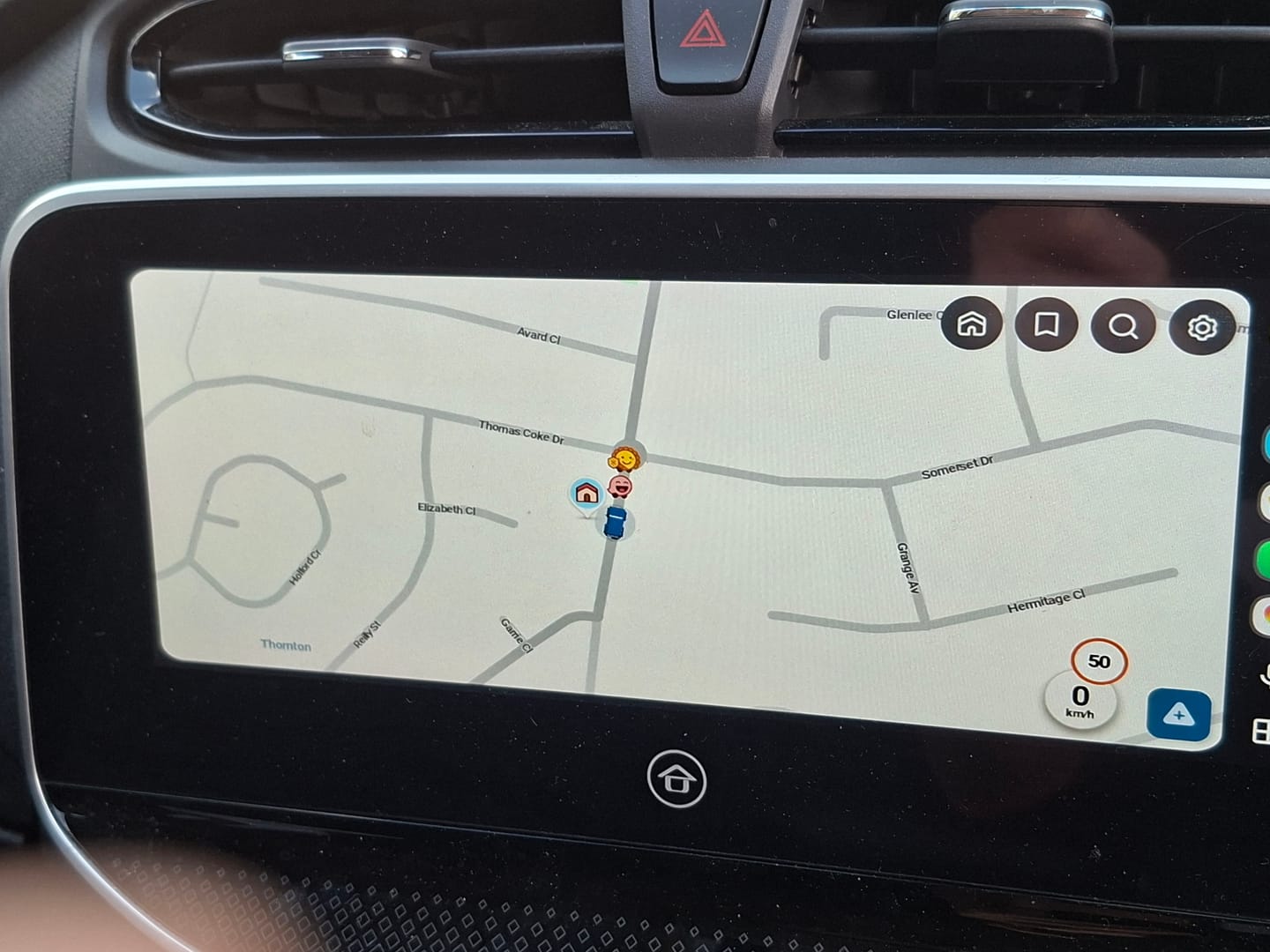 Customer photo review of Smart World Apple Carplay and Android Auto Wireless Adapter CP-AA for cars with CarPlay to enable Android auto via CarPlay