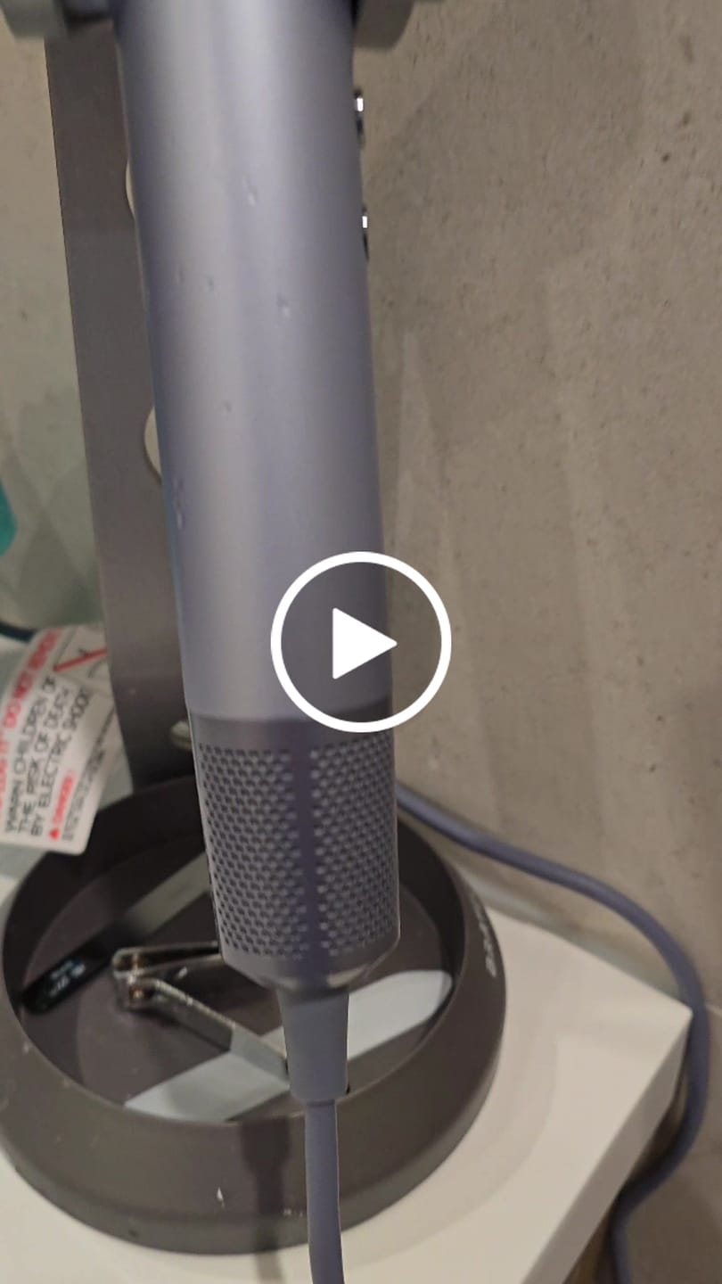 Customer video review of Laifen Swift · High-speed hair dryer