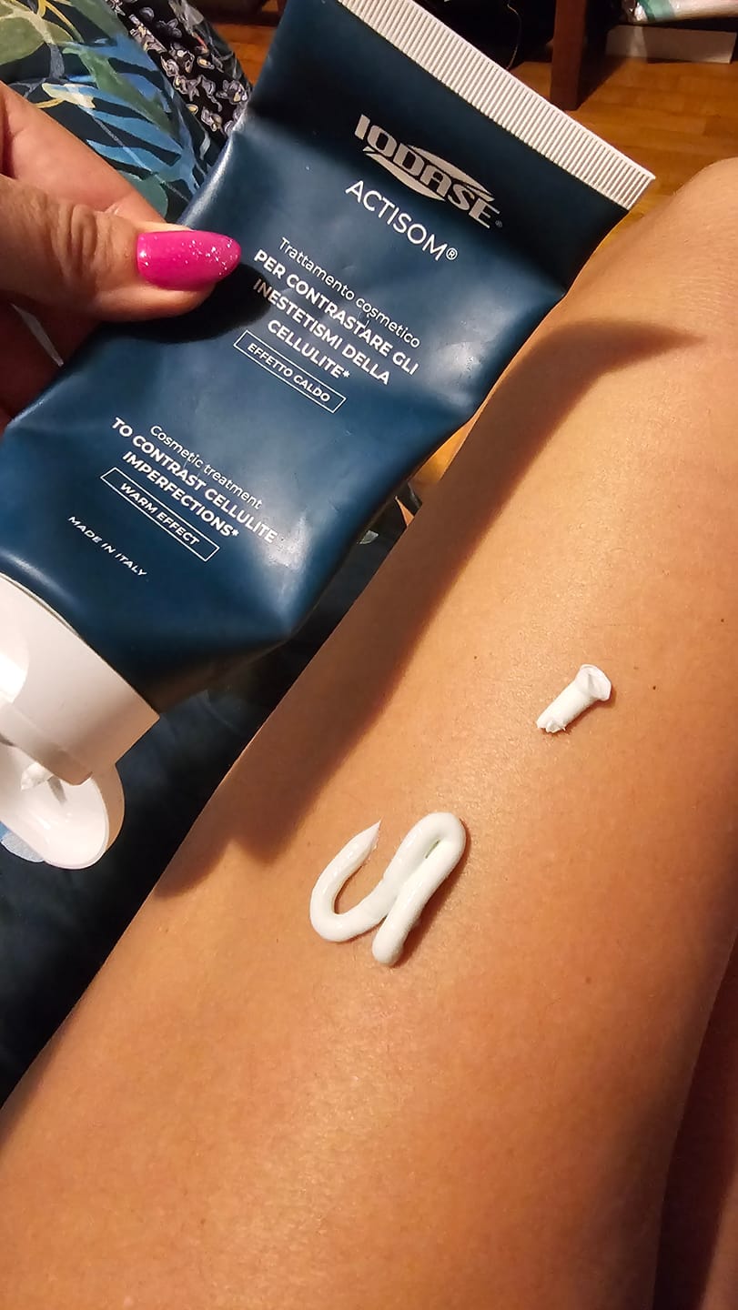Customer photo review of Crema cellulite effetto caldo
